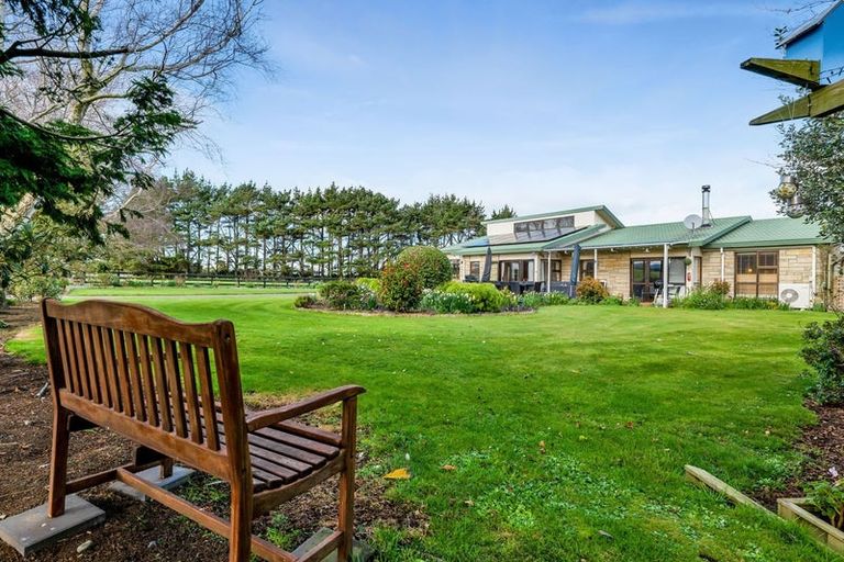 Photo of property in 2227 Skeet Road, Auroa, Hawera, 4678