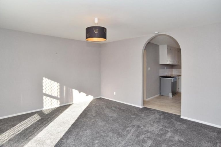 Photo of property in 1/5 James Condon Place, Redwood, Christchurch, 8051