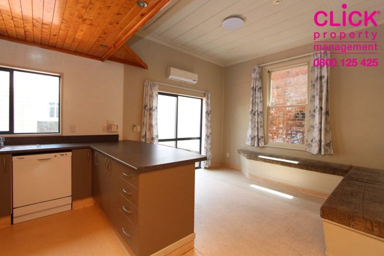 Photo of property in 118 Harbour Terrace, North Dunedin, Dunedin, 9016