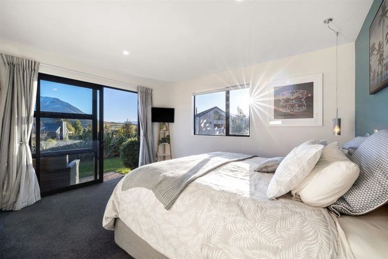 Photo of property in 3 Polperro Court, Jacks Point, Queenstown, 9371