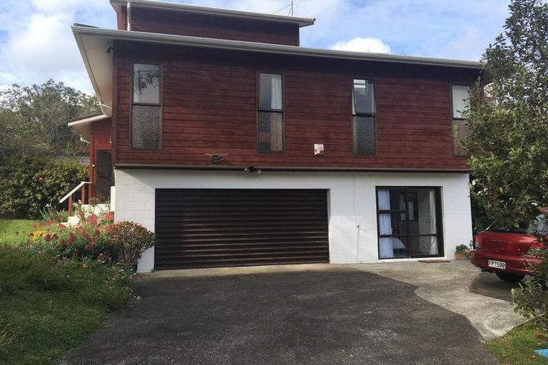 Photo of property in 21 Sandiacre Way, Browns Bay, Auckland, 0630
