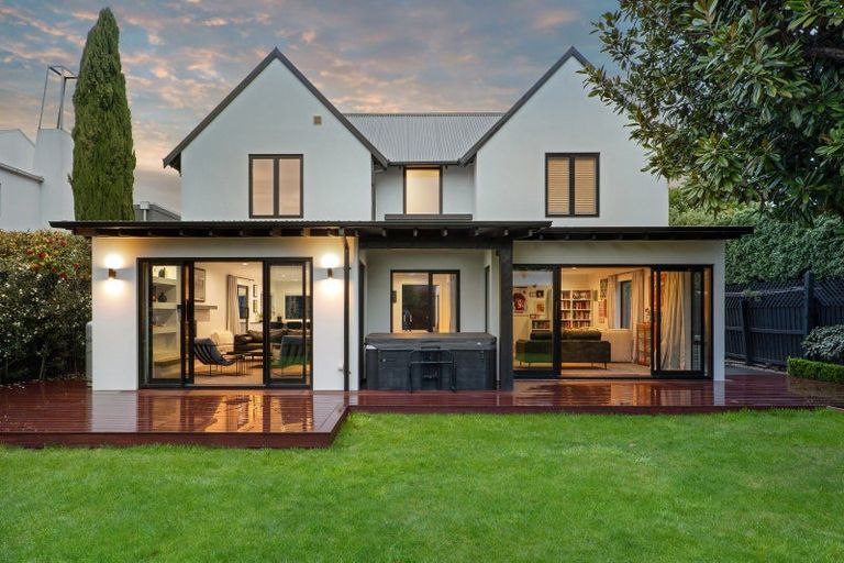 Photo of property in 30 Kilmarnock Street, Riccarton, Christchurch, 8011