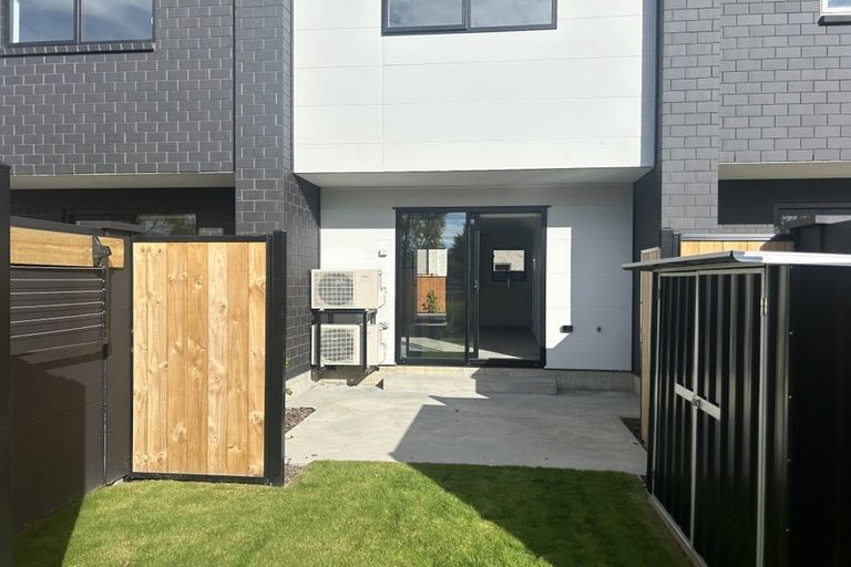 Photo of property in 2/1 Matata Place, Dallington, Christchurch, 8061