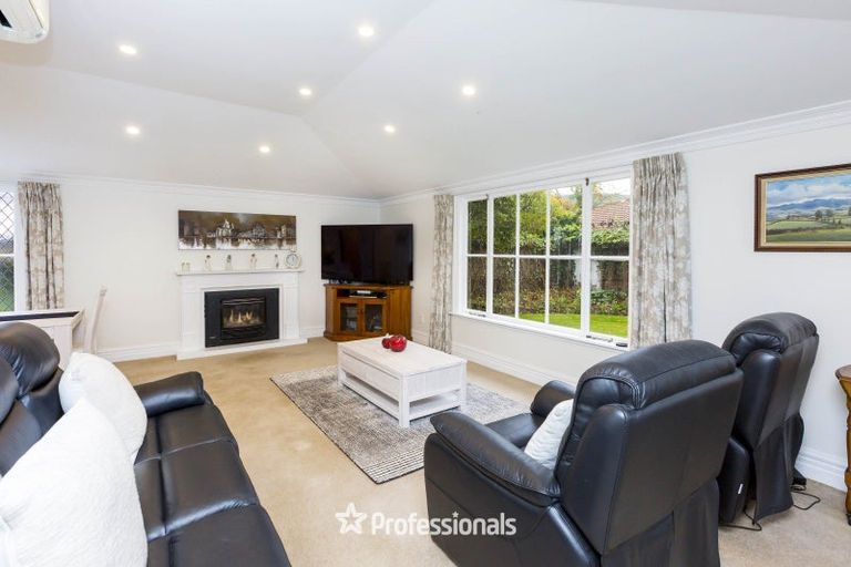 Photo of property in 337 Fergusson Drive, Heretaunga, Upper Hutt, 5018