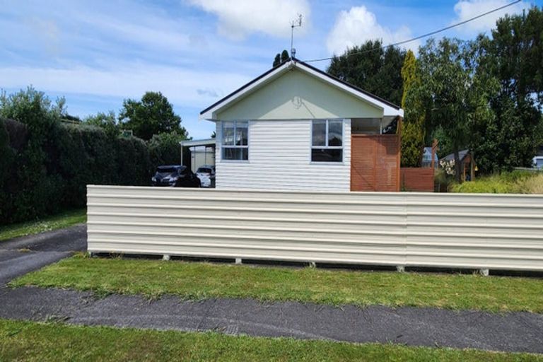 Photo of property in 10 Pitt Street, Normanby, Hawera, 4614