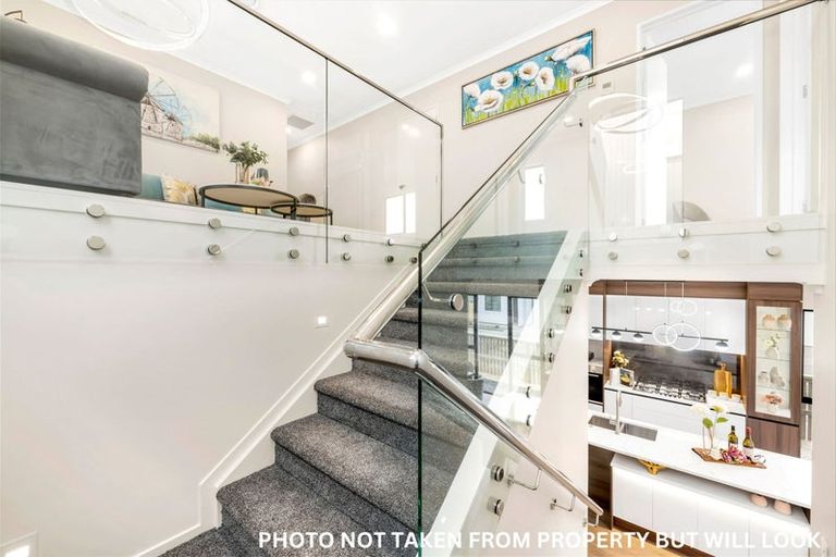 Photo of property in 3 Sagitta Drive, Flat Bush, Auckland, 2019