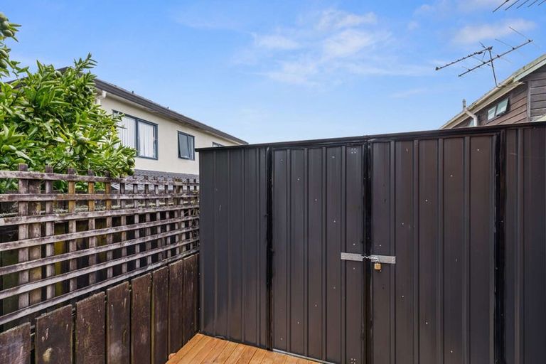 Photo of property in 2/11 Halsey Road, Manurewa, Auckland, 2102