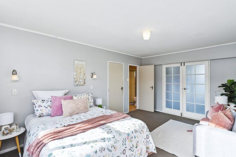 Photo of property in 37 Kapanui Road, Waikanae, 5036