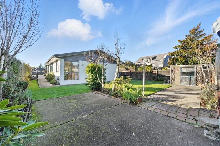 Photo of property in 112b Breezes Road, Avondale, Christchurch, 8061