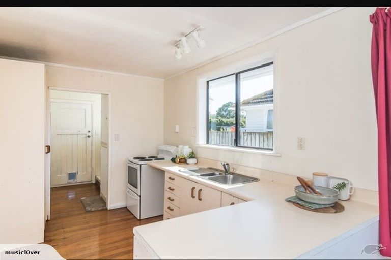 Photo of property in 11 Maire Street, Otaki, 5512