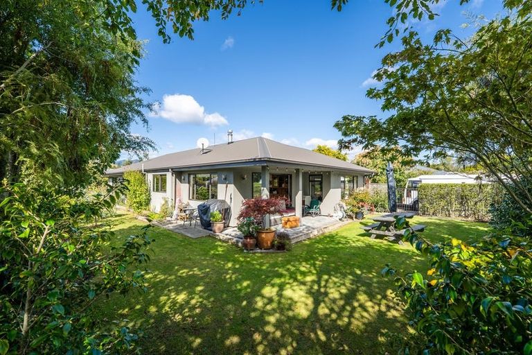 Photo of property in 8a Angus Place, Wakefield, 7025