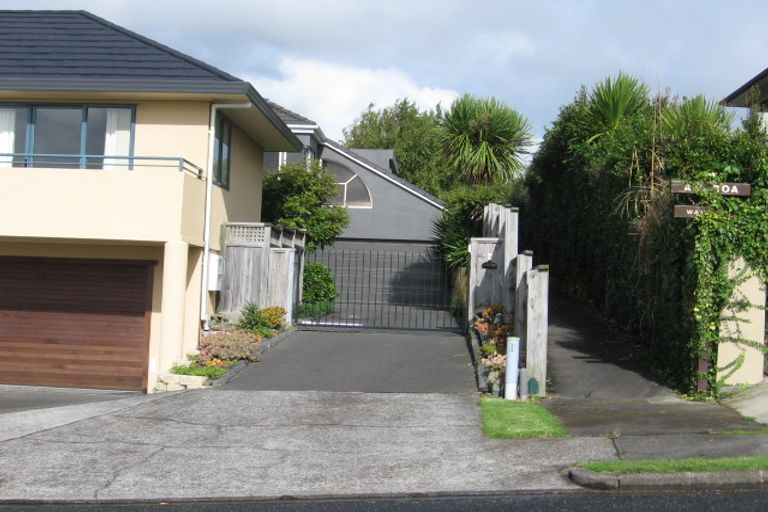 Photo of property in 2/17 Callender Place, Shelly Park, Auckland, 2014