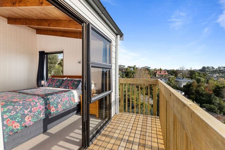 Photo of property in 2/4 Danbury Drive, Torbay, Auckland, 0630