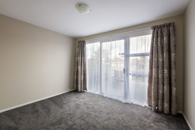 Photo of property in 4 Lamorna Road, Parklands, Christchurch, 8083