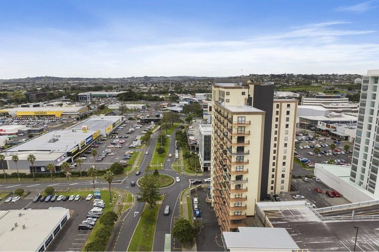 Photo of property in The Rennaissance, 4d/18 Ronwood Avenue, Manukau, Auckland, 2104