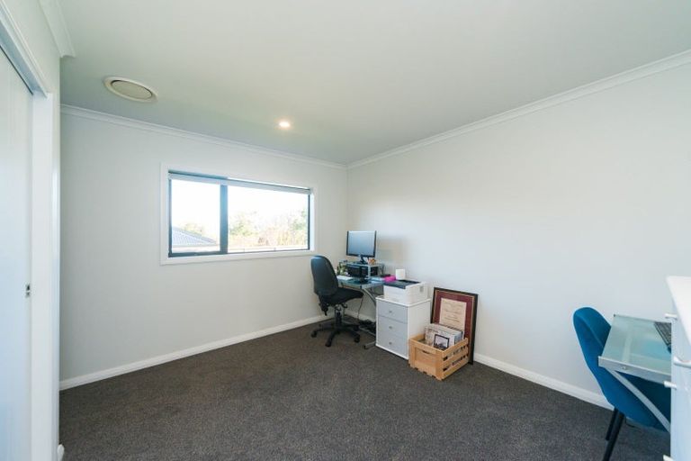 Photo of property in 5 Waimarama Court, Roslyn, Palmerston North, 4414