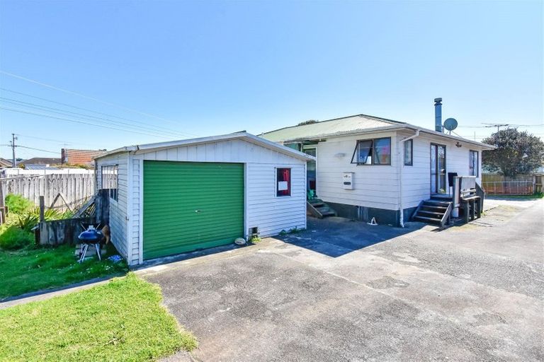 Photo of property in 21 Taka Street, Takanini, 2112