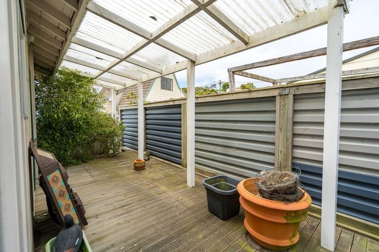 Photo of property in 1 Rimu Street, Kaka Point, Balclutha, 9271