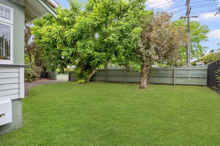 Photo of property in 8 Crossfield Road, Glendowie, Auckland, 1071