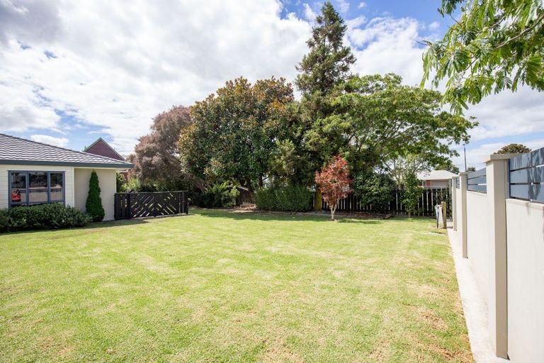 Photo of property in 1 Harris Place, Ngatea, 3503