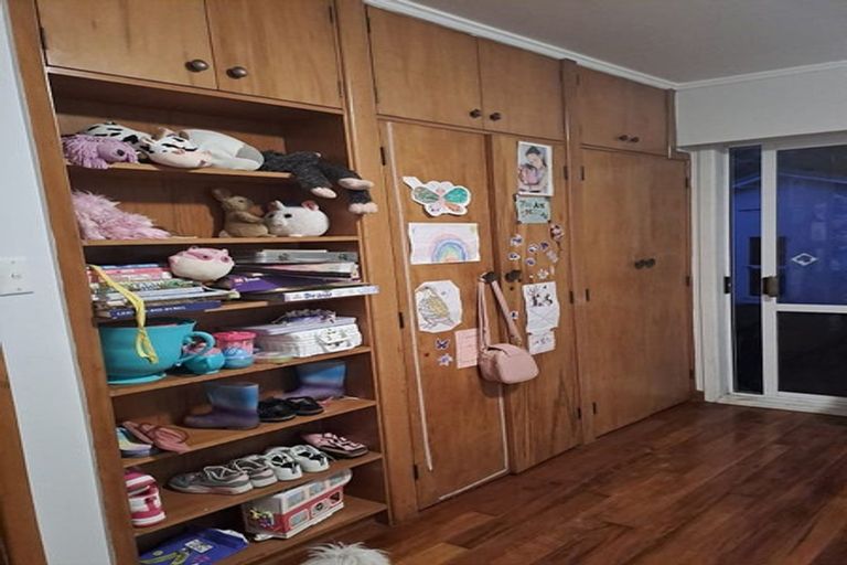 Photo of property in 1/142 Clovelly Road, Bucklands Beach, Auckland, 2012