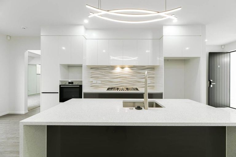 Photo of property in 44b Godley Road, Green Bay, Auckland, 0604