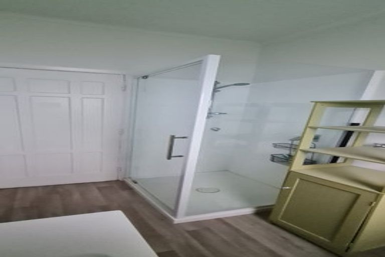 Photo of property in 4/71 Garden Road, Northland, Wellington, 6012