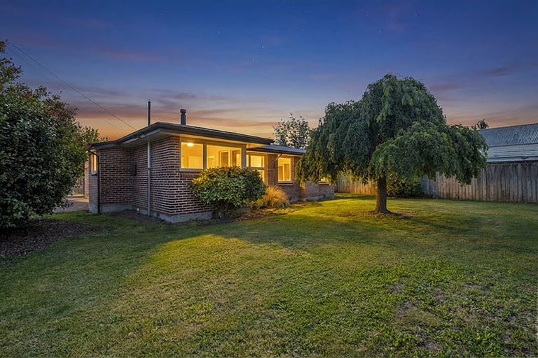 Photo of property in 1 Lowry Street, Waiau, 7332