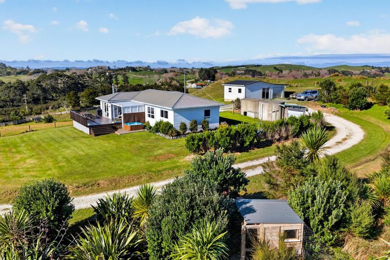 Photo of property in 143 Rangiora Road, Kaiwaka, 0573