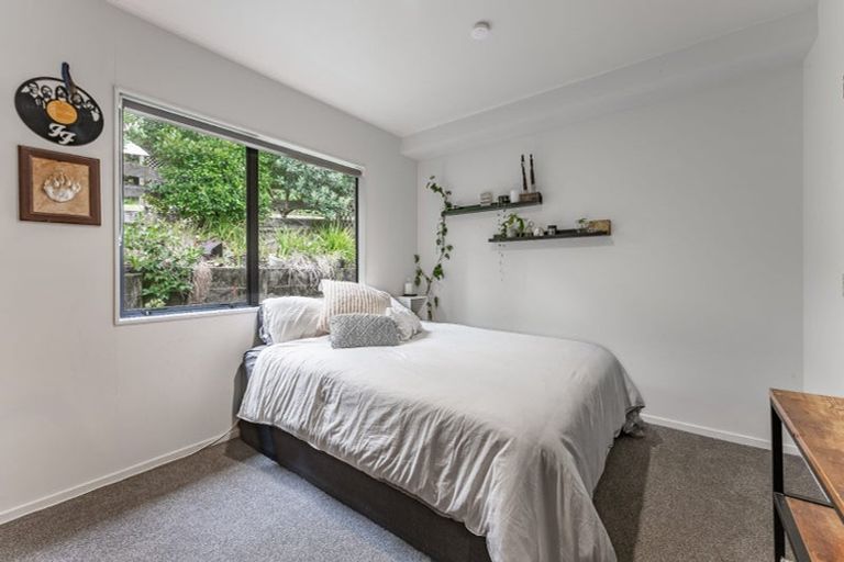 Photo of property in 2/422 Whangaparaoa Road, Stanmore Bay, Whangaparaoa, 0932
