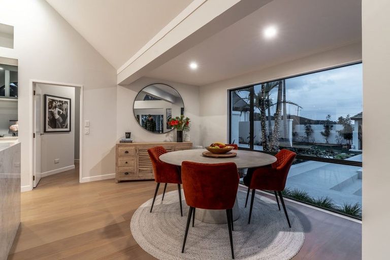 Photo of property in 211 Schnapper Rock Road, Schnapper Rock, Auckland, 0632