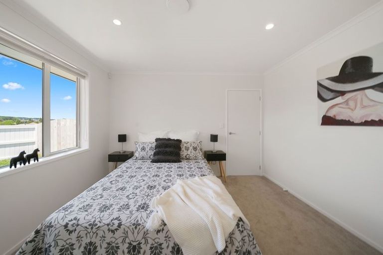 Photo of property in 12 Regis Park Drive, Pukekohe, 2120
