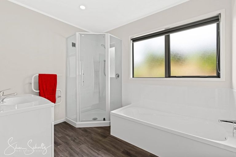 Photo of property in 20 Matai Drive, Maungaturoto, 0520