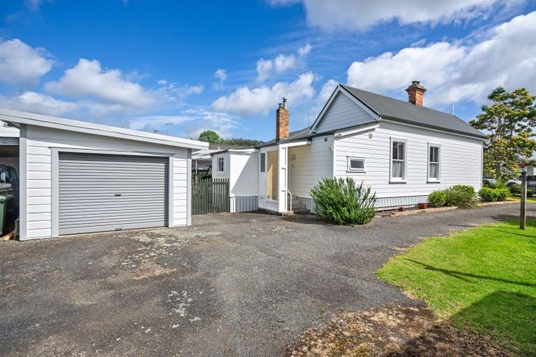 Photo of property in 6 Shortland Street, Regent, Whangarei, 0112