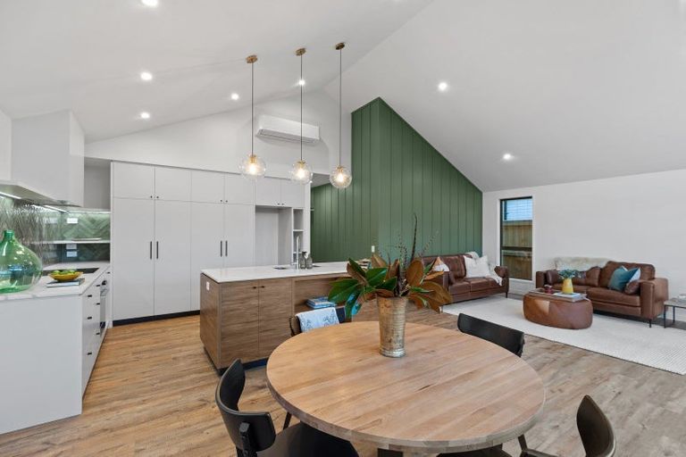 Photo of property in 5 Pekapeka Lane, Poike, Tauranga, 3112