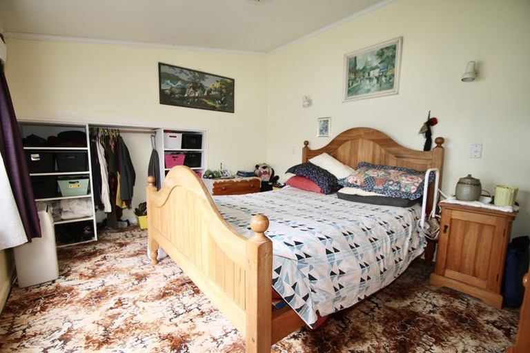 Photo of property in 23 Nash Parade, Foxton Beach, Foxton, 4815