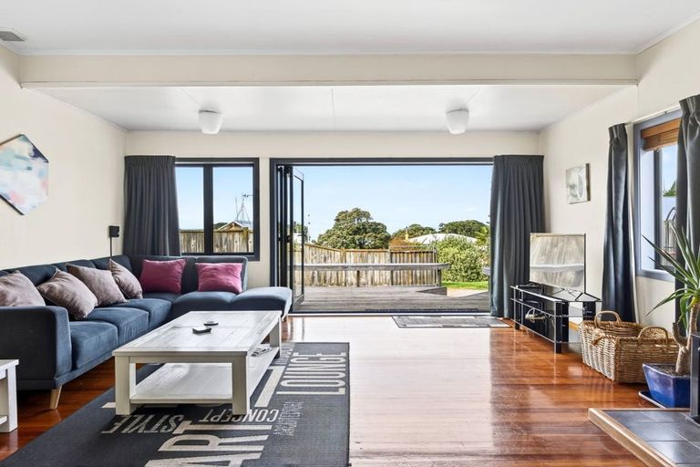 Photo of property in 49 Moana Road, Okitu, Gisborne, 4010