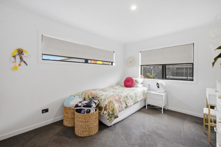 Photo of property in 28 Harding Drive, Papamoa Beach, Papamoa, 3118