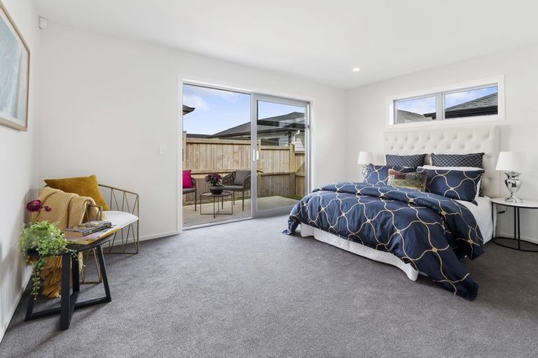 Photo of property in 16 Silver Beech Street, Takanini, 2110