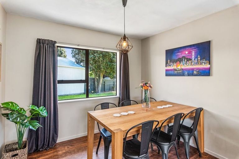 Photo of property in 37 Campbell Avenue, Paraparaumu, 5032