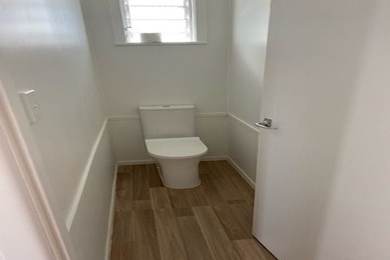 Photo of property in 1/32 Kapuka Road, Mangere Bridge, Auckland, 2022