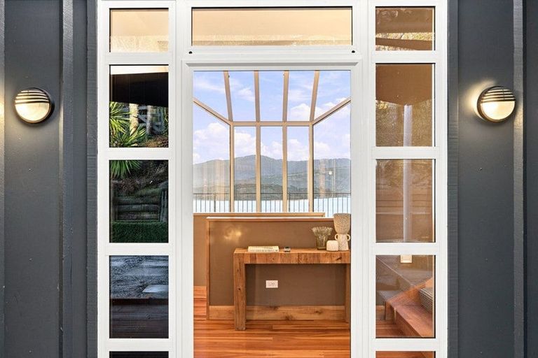 Photo of property in 15 The Terrace, Governors Bay, Lyttelton, 8971