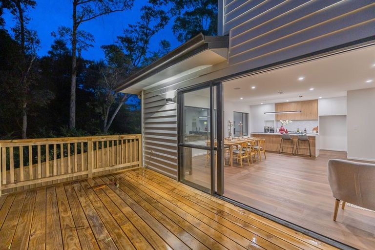 Photo of property in 5 Paitry Place, Swanson, Auckland, 0614