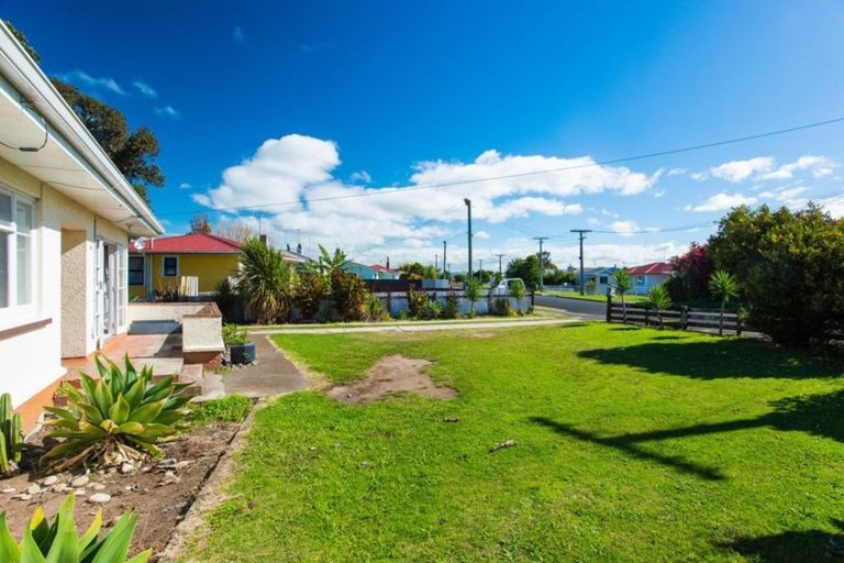 Photo of property in 14 Tolerton Avenue, Elgin, Gisborne, 4010