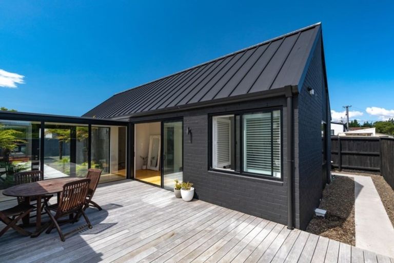 Photo of property in 126 Bowhill Road, New Brighton, Christchurch, 8083