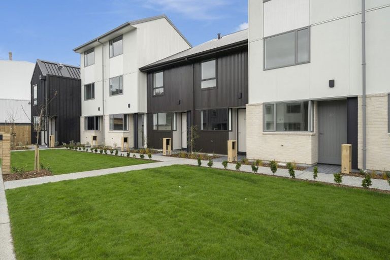 Photo of property in 2/130 Richmond Street, Petone, Lower Hutt, 5012