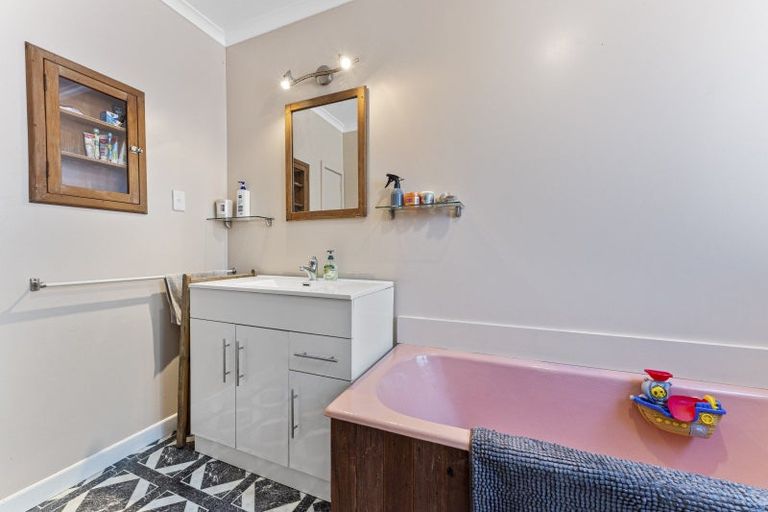 Photo of property in 48 Sedcole Street, Pahiatua, 4910