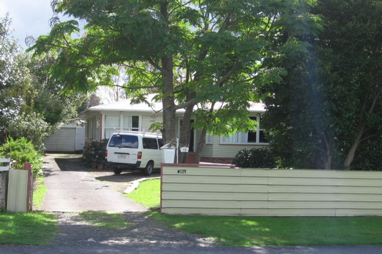 Photo of property in 18 Waipani Road, Te Atatu Peninsula, Auckland, 0610