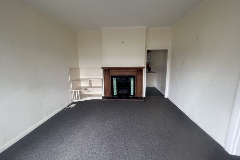 Photo of property in 20 Winchester Street, Kaiwharawhara, Wellington, 6035