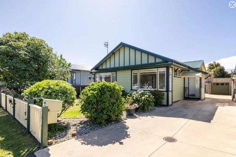 Photo of property in 3 Kinross White Street, Napier South, Napier, 4110